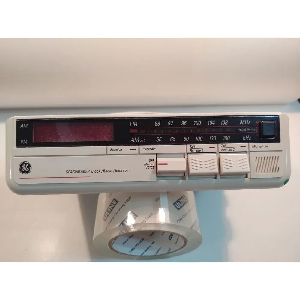 General Electric Space Maker Clock Radio7-4295A‎